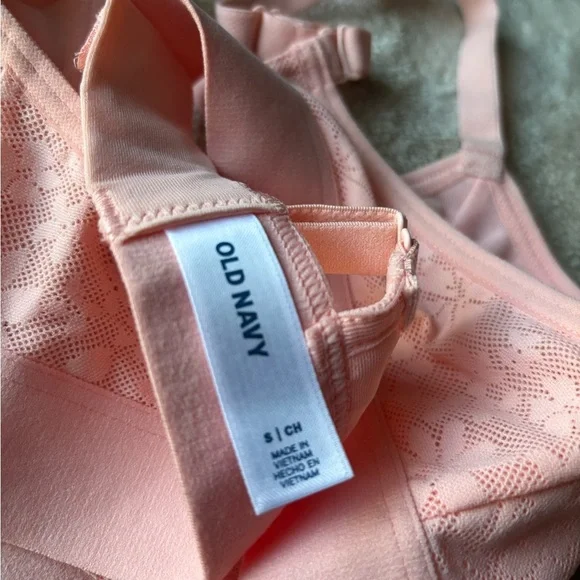 Old Navy Light Pink Lace Bra - Picture 2 of 3